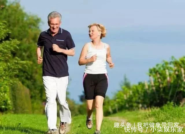 起床|女性到了45岁,早上睡醒后还有这六个表现,说明你身体挺健康