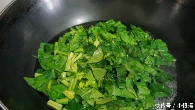 中薪|鸡蛋的黄金搭档不是西红柿!加“它”一起吃,补钙补脑,身子强!