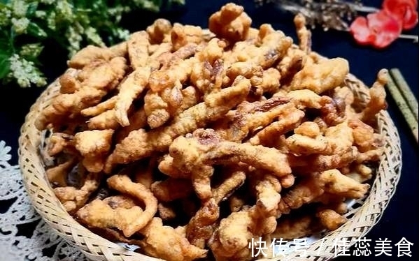焯水|教你炸出酥脆蘑菇，裹上面粉有技巧，脆香又不油腻