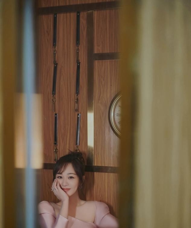 脸部 别再披头散发了!这4款“发型”才够美够撩人,总有一款适合你