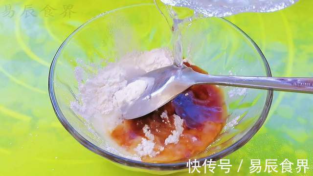 蒜苔不光能炒肉,还可以和鸡蛋一起炒,清脆爽口好吃又营养