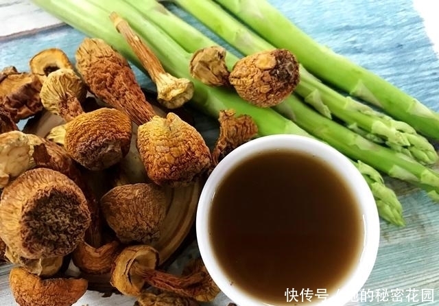 颈动脉|颈动脉堵塞随时会引来脑梗,医生说:多吃2种蔬菜,对血管好处多