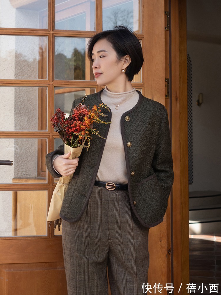 博主 新年如何穿才时髦?这件“短外套”一定要试试,优雅、时髦还百搭