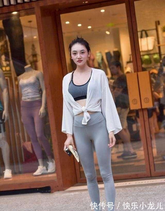 搭配 打底裤既美又显身材,才能造型美感进阶,白里透白