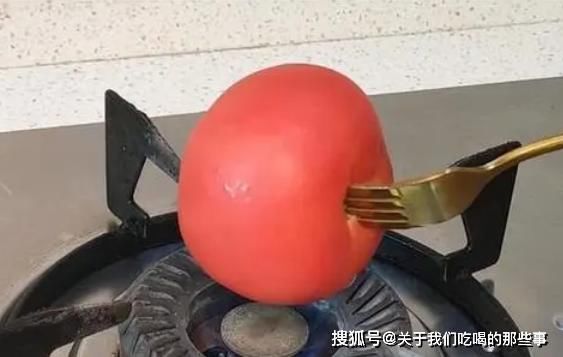 西红柿|给西红柿去皮，别只会用水煮，大厨教2招，快速去皮，好吃又营养