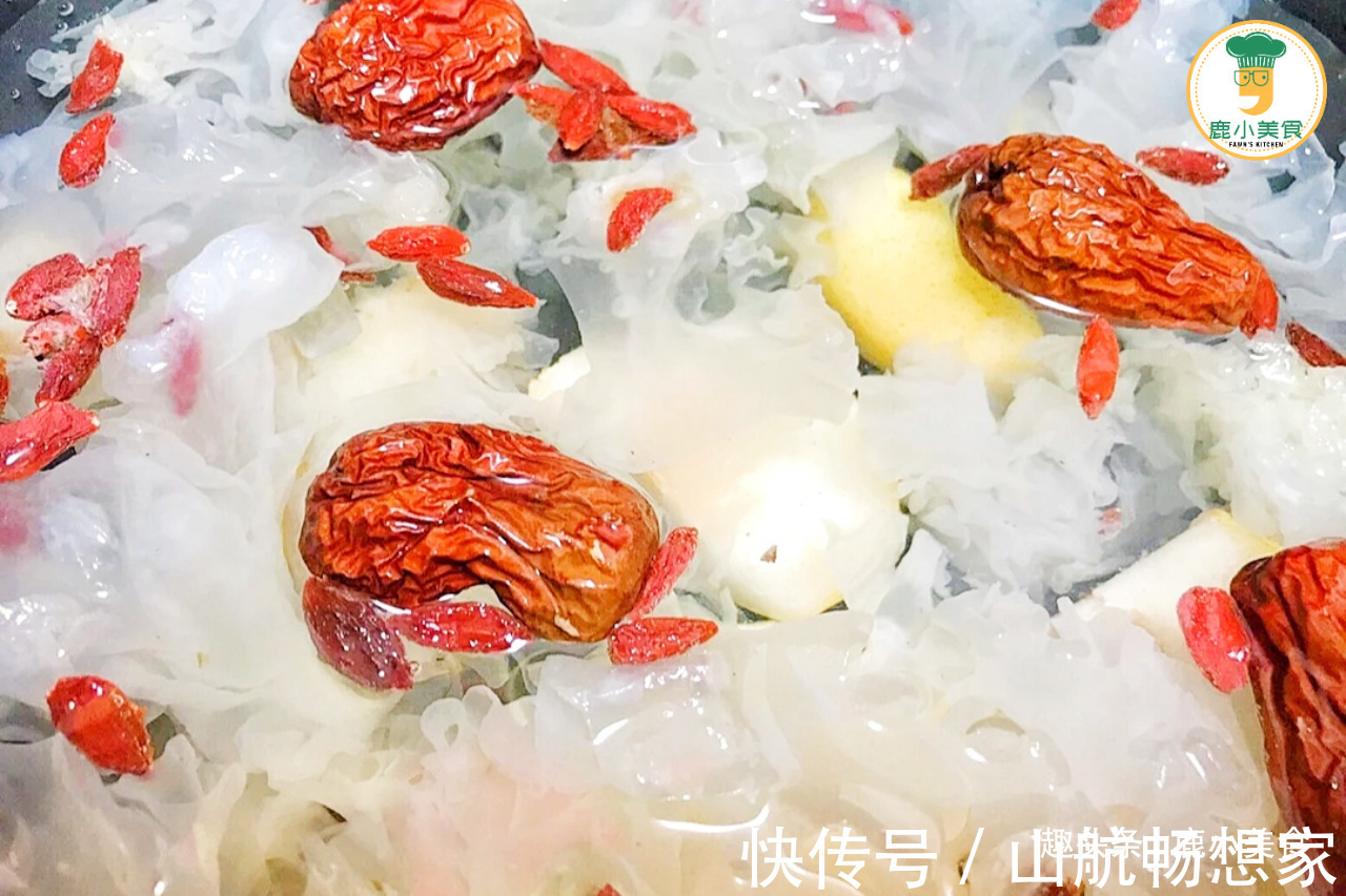 碱性食物|春天,如果有条件,建议女性多喝银耳汤,补充胶原蛋白,养颜滋润