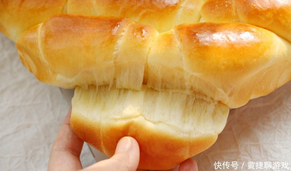 奶香美味的牛角面包,无需手套膜简单容易做,比包子馒头还省事