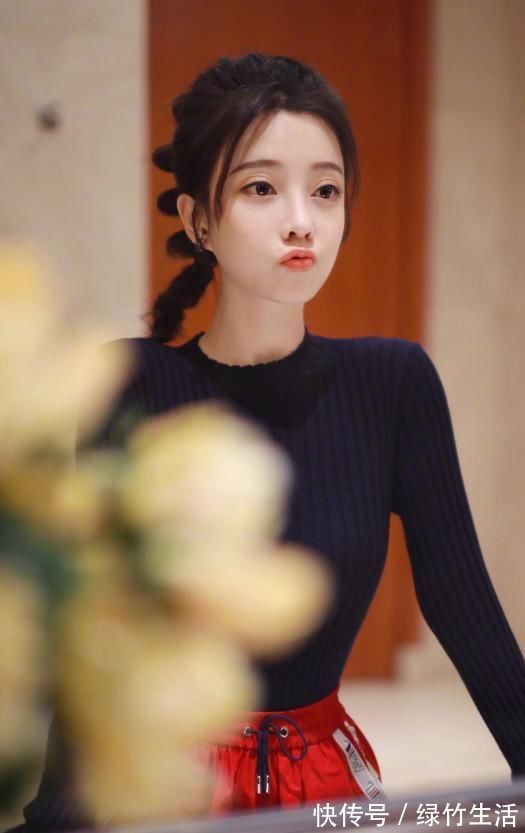 黄子韬|冯提莫短裙惊艳亮相，和赖美云等萌妹大秀舞技，网友：可以出道了