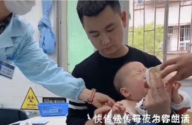 打针|“最惨宝宝”打预防针火了,一个哭得稀里哗啦,一个笑得合不拢嘴