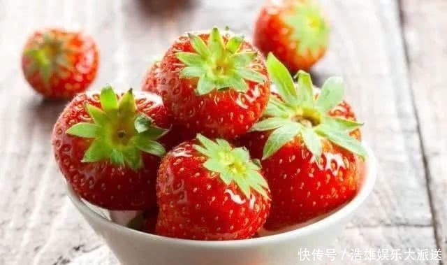 草莓|名字里带“莓”的水果,说出5种送你一辆保时捷,除了草莓还知道