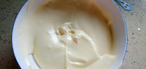 最近很红的舒芙蕾松饼,在家也能轻松搞定,做法很简单