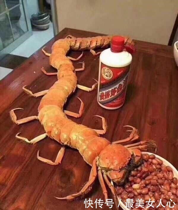 手工艺|次元壁被螃蟹打破了!小伙用螃蟹制作手办,土豪出高价也不卖