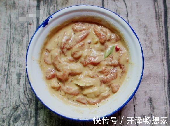 炸酥肉|炸酥肉时，关键是这2步，灵魂调料不能少，香酥可口，不腥不油腻