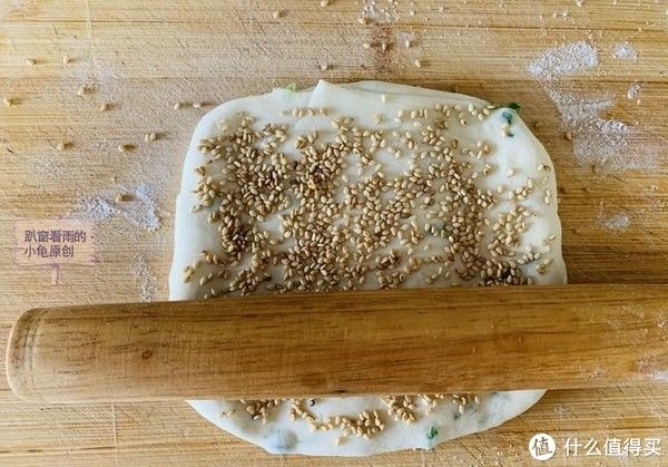 擀面杖|怎样做的葱花饼才能一层一层的,而且吃起来香脆可口?