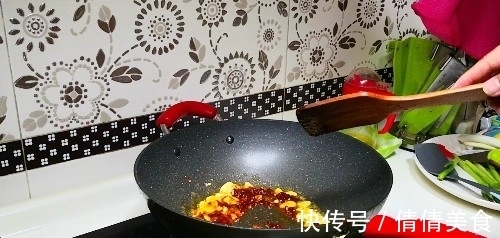 好多人|炒花菜还直接下油锅吗？好多人不知道，难怪炒出花菜发苦又不入味