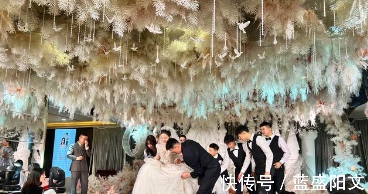 颜值|中国27岁奥运亚军迎大婚!新娘颜值气质绝了,女方家办婚礼很意外!