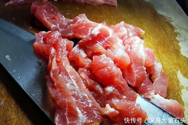 肉丝|土豆炒肉丝?薯条炒肉丝?一样的食材,动了手脚后,老少皆宜