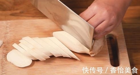 名菜|东北经典名菜锅包肉,味道鲜香,滑嫩入味,孩子都说好吃