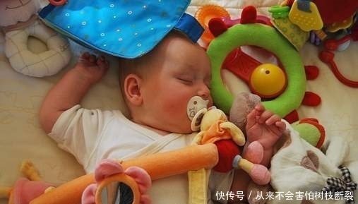 地方|别让孩子在这4个地方“睡觉”,风险非常大,粗心的父母要注意