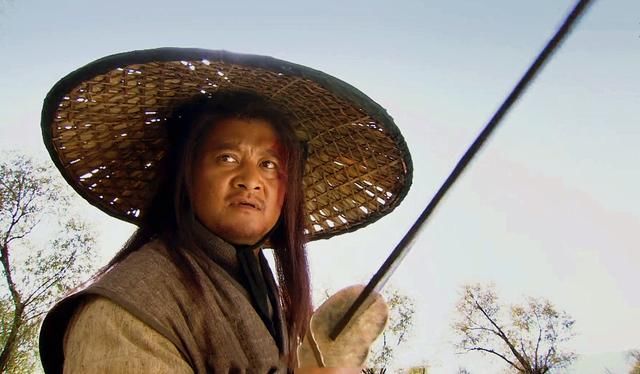 宋江|梁山的发展离不开此人,他却甘居幕后,从不居功,不是吴用公孙胜