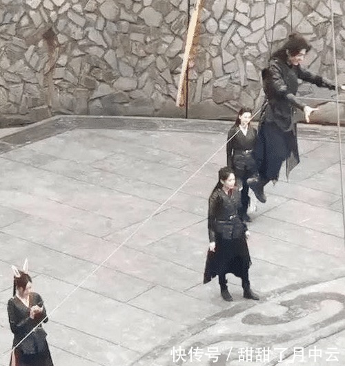 自制|《斗罗大陆》真人版，小舞形象太刻意，网友自制魂环特效，笑出声