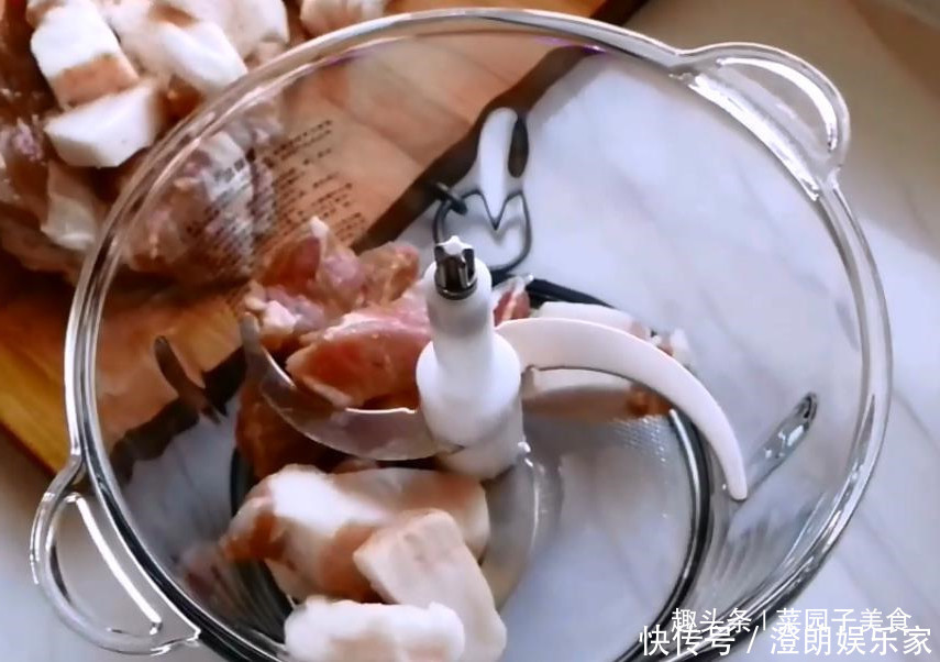 塌陷|蒸包子不要直接上锅就蒸,诀窍告诉你,包子个个松软不塌陷