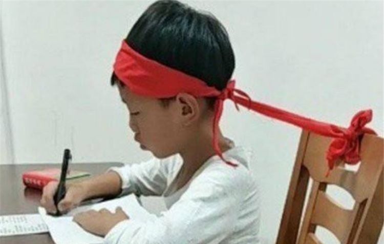 浩辰|孩子罚抄名字100遍,一个孩子5分钟写完,另一个却熬到深夜