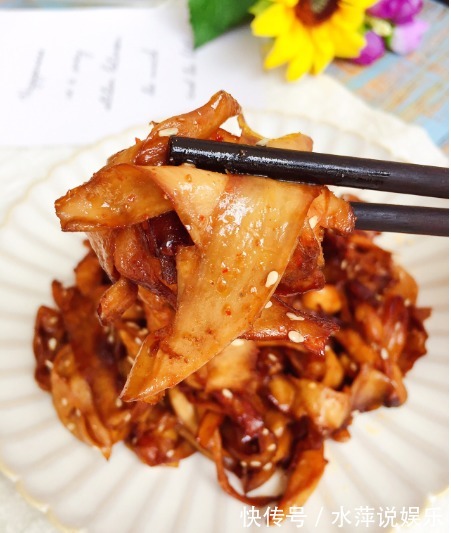 比肉好吃的素菜，3块钱一斤，每次买2根就能炒一盘，看着都解馋