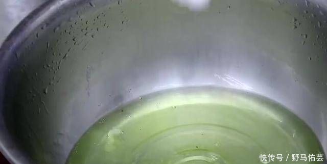 1斤面粉6个鸡蛋,不煎不炸,教你懒人面包做法,出锅简直不要太香