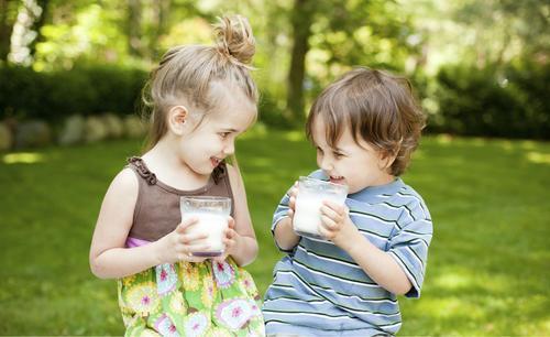 王女士|提个醒有几种“牛奶”没啥营养不说,还可能悄悄偷走孩子的身高
