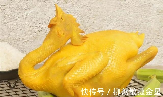 盐焗鸡的懒人做法，色泽金黄，肉嫩鲜香！