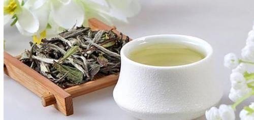 黑茶|喝茶不利于健康吗？医生提醒：无论老少，这2种茶尽量少喝