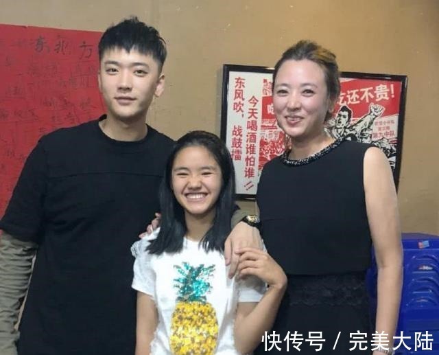 还记得变形计最美农村女孩李勒优吗被富豪妈妈收养后,今成这样