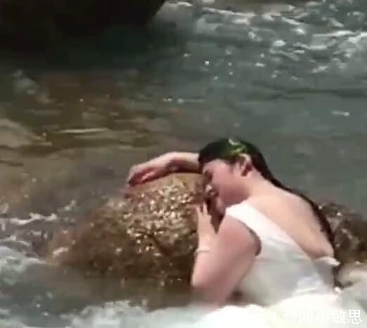 胖新娘花十万拍结婚照,原图赘肉都快溢出屏幕,成片是如此完美