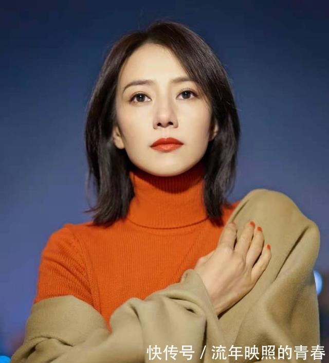 发型 女人过了45岁尽量别留长发、烫卷发!推荐这5款发型,太减龄