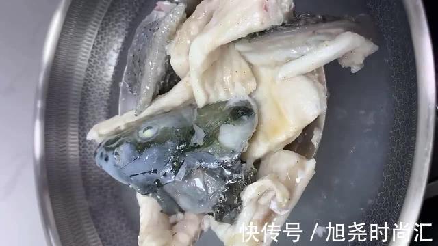 鱼骨|水煮鱼的做法,肉质滑嫩Q弹,口味麻辣鲜香,辣而不臊,百吃不腻