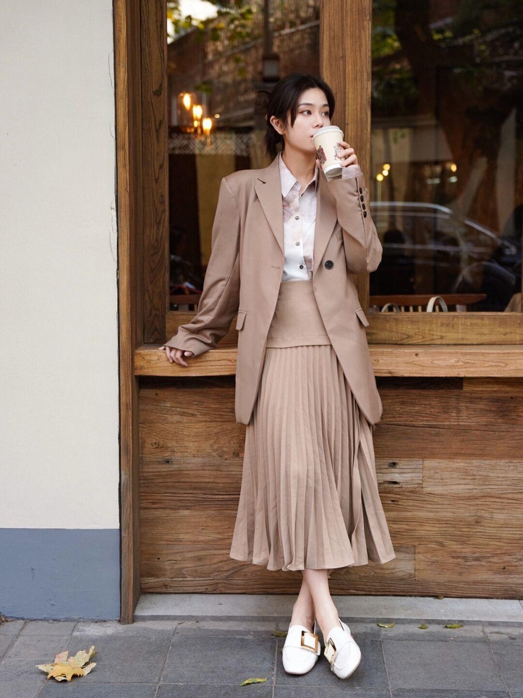 复古风|谁说西装是工作服?只要会选款,就能演绎不费劲的高级
