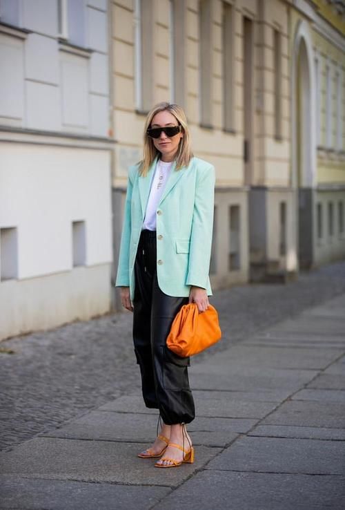 时尚|2021年的流行色来了,这几种高级的颜色,时尚显白还吸睛