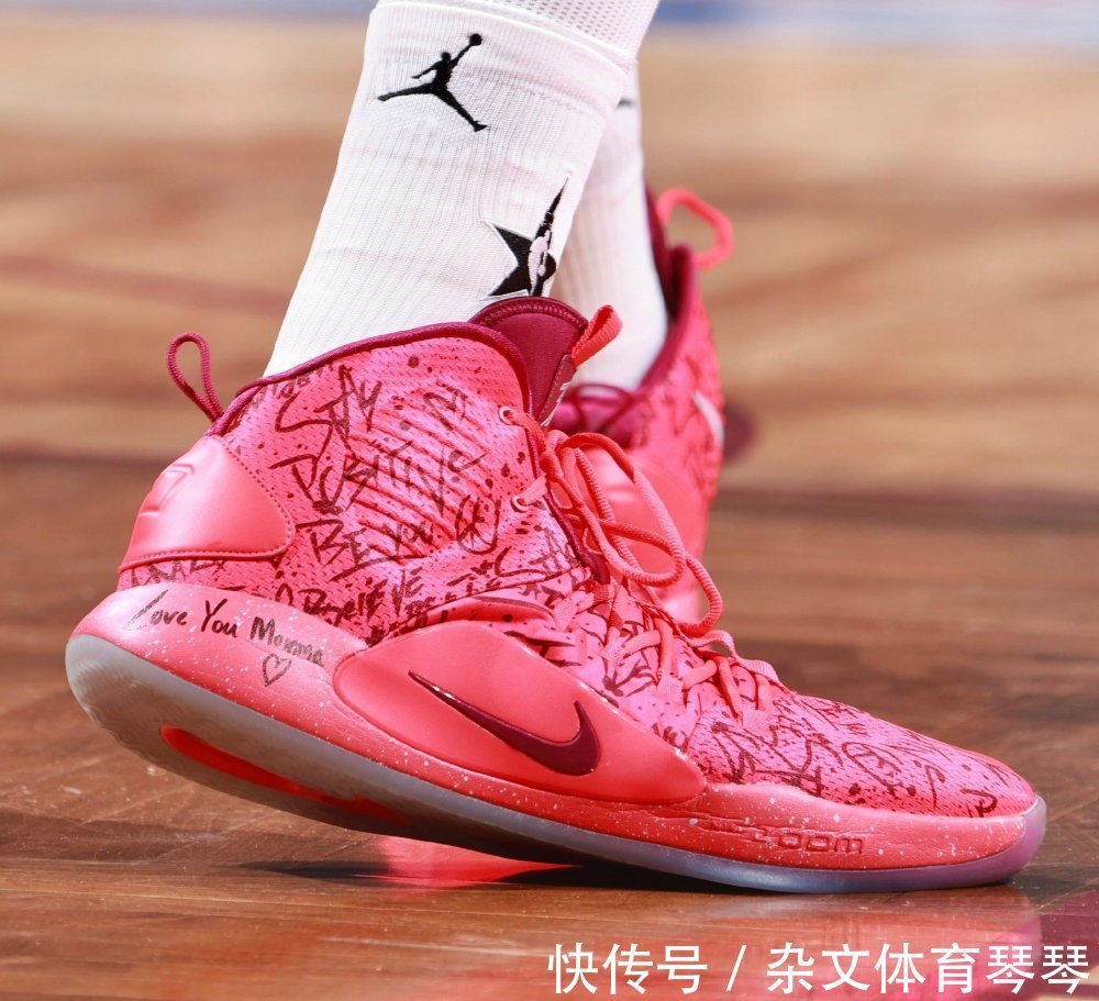 阿迪 东方力量闪耀全明星!老詹换了三双鞋,阿迪太惨,UA是最大赢家?