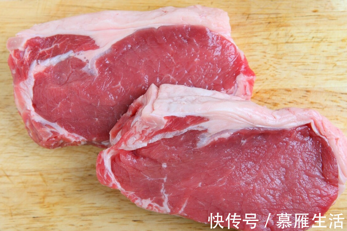 肉质|买牛肉时,别再被商贩忽悠了,牢记3不买技巧,肉质新鲜口感好