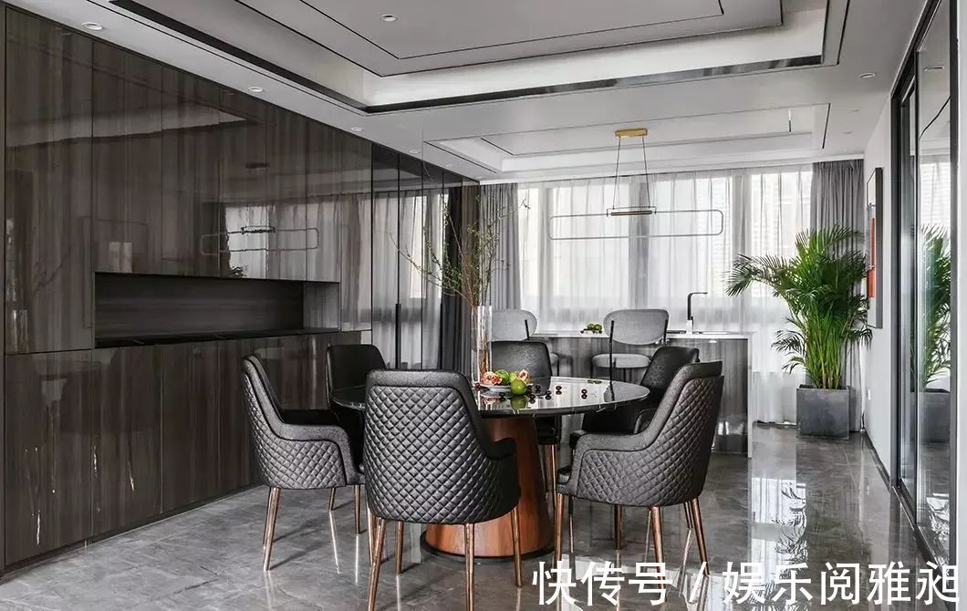 现代|262㎡现代简约大平层,简洁纯粹的空间,生活从容自然