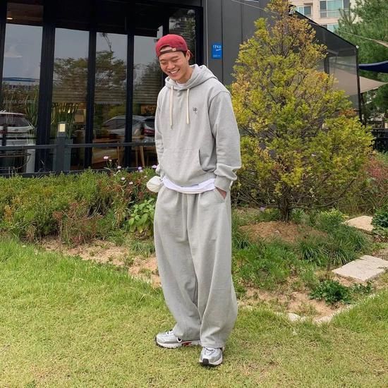 今夏令人上瘾的“校服”套装