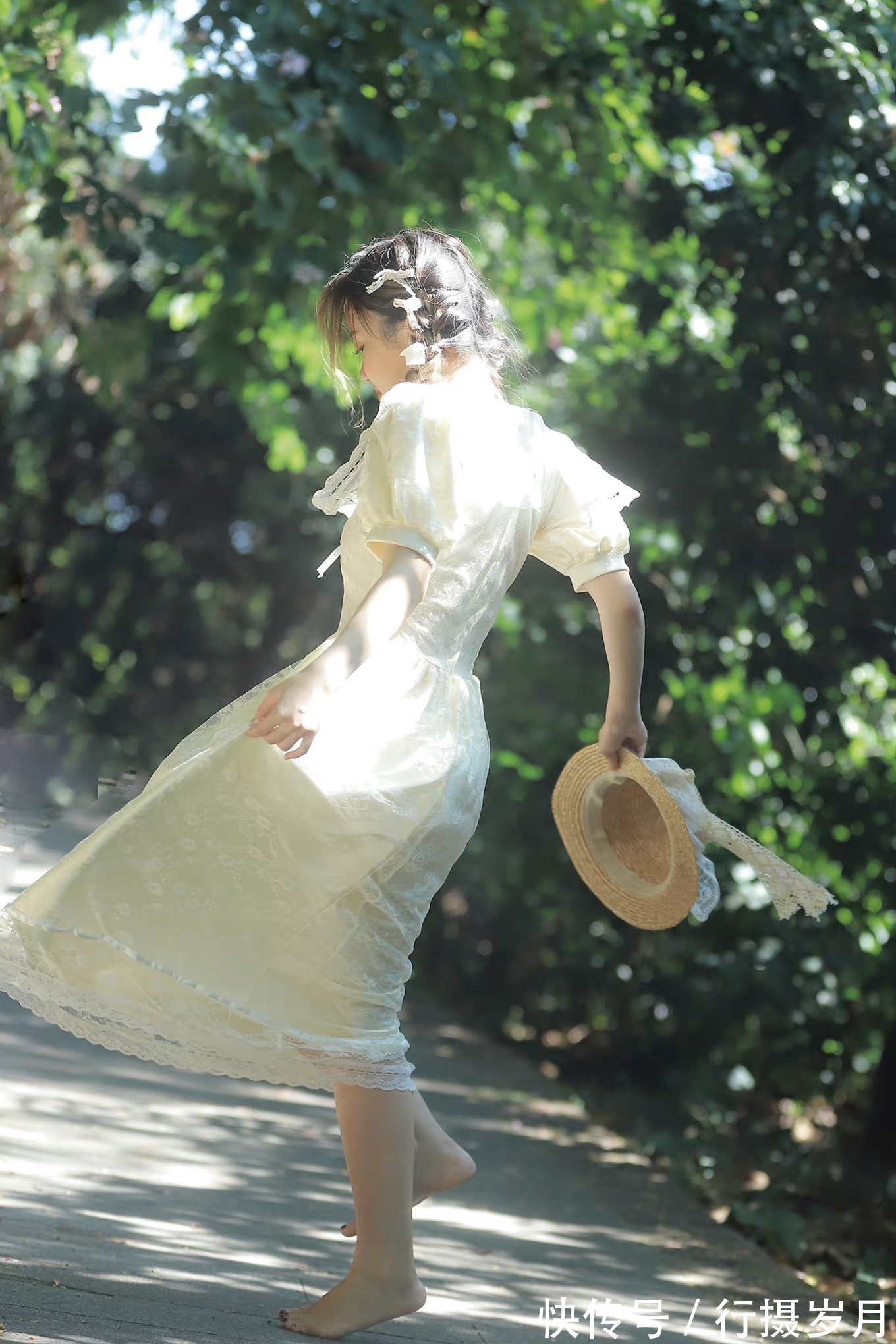 野花$若你在,执你的手,舞清风盈袖,弄花香满衣