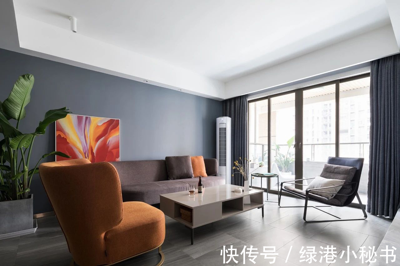 装饰画|装修案例欣赏:通透感很强的清冷系居家设计,高级又有个性!