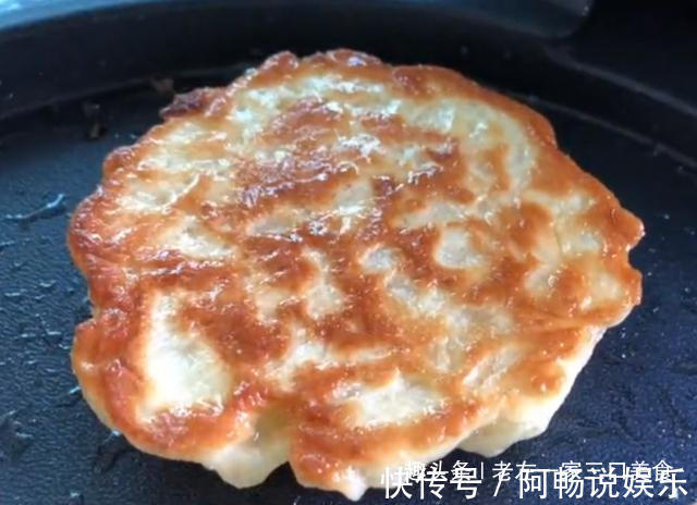 2个苹果,2个鸡蛋,你想不到的做法,柔软香甜,比蛋糕还好吃