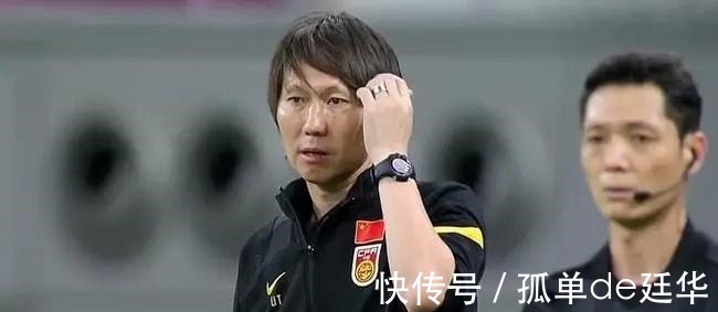 馬德興|凌晨2點!資深記者再現爭議報道國足李鐵遭質疑,球迷罵聲一片