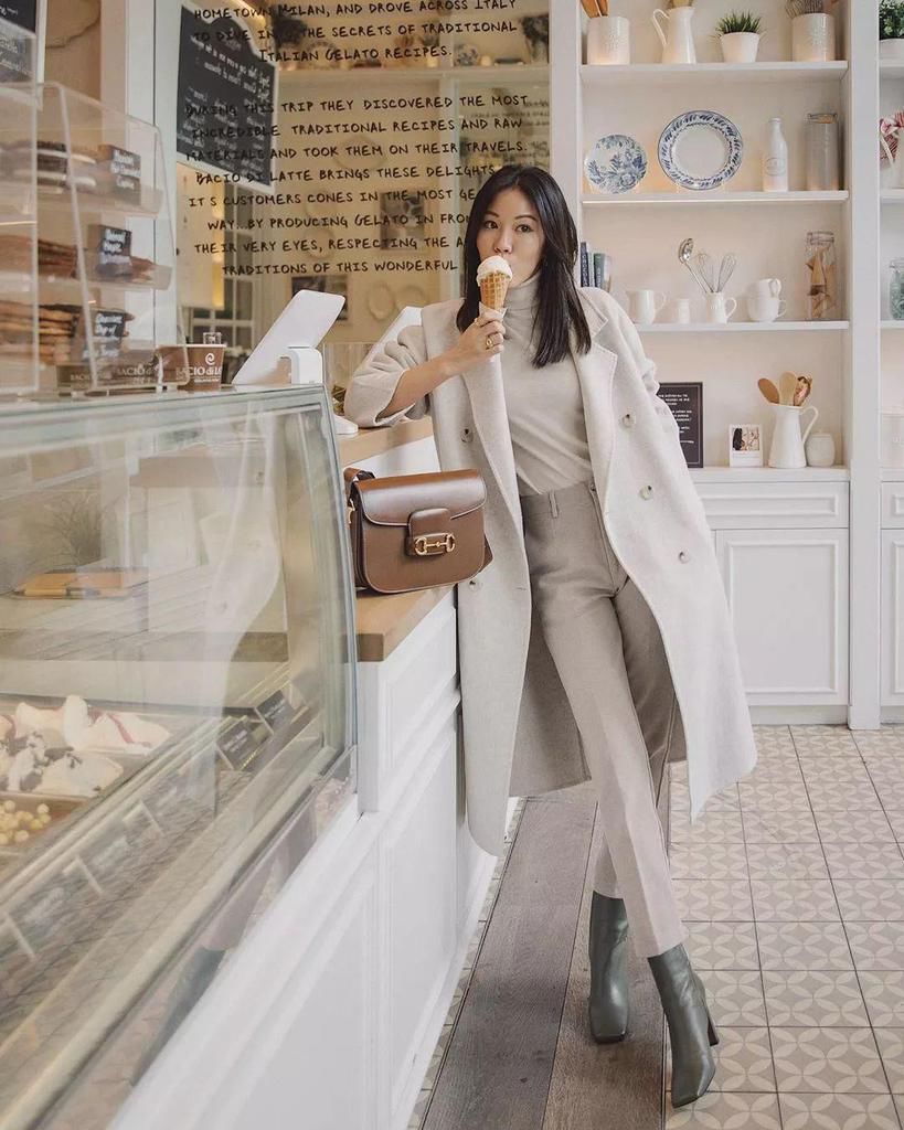  纸袋裤|别老穿阔腿裤了，今年秋冬这4条裤子最流行！