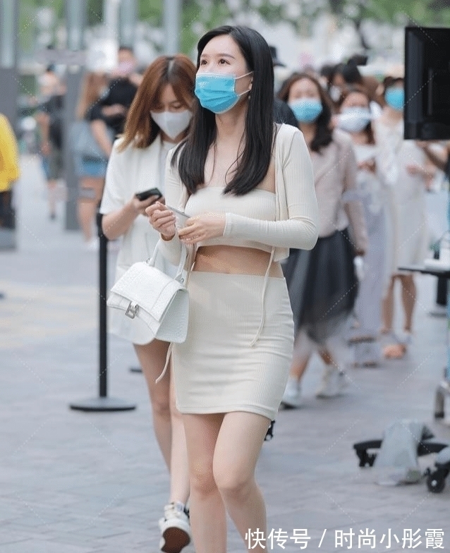 针织 抹胸搭配一步裙,米色针织三件套,温柔大方性感可爱