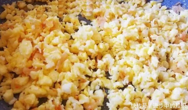  立秋后，多吃这菜，1块钱一斤，维C是土豆5倍，做成小饼最好吃