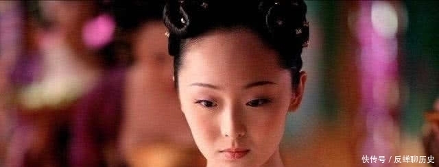 奏折|朱元璋深夜批阅奏折,宫女送来1碗粥,朱元璋头也不抬的说:斩了